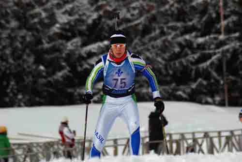 A atleta Jaqueline Mourão acaba de bater um novo recorde brasileiro de Biathlon de Inverno durante a etapa da IBU Cup realizada em Canmore, no Canadá / Foto: Divulgação